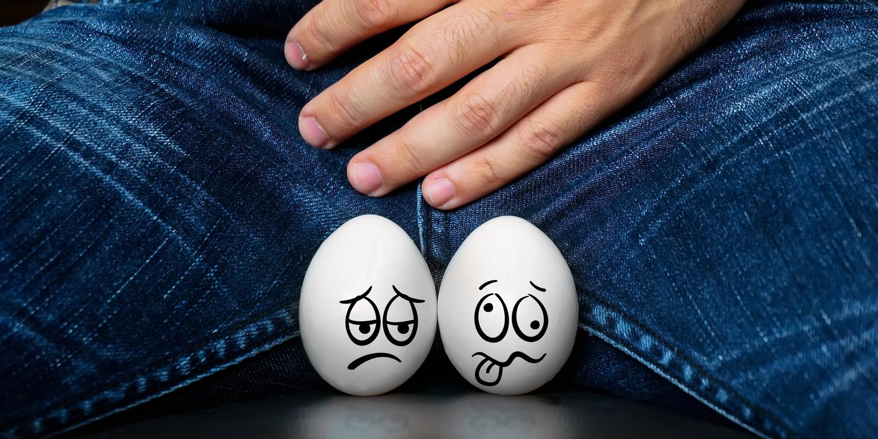 Az urogenitális rendszerben jelentkező fájdalommal küzdő férfi.