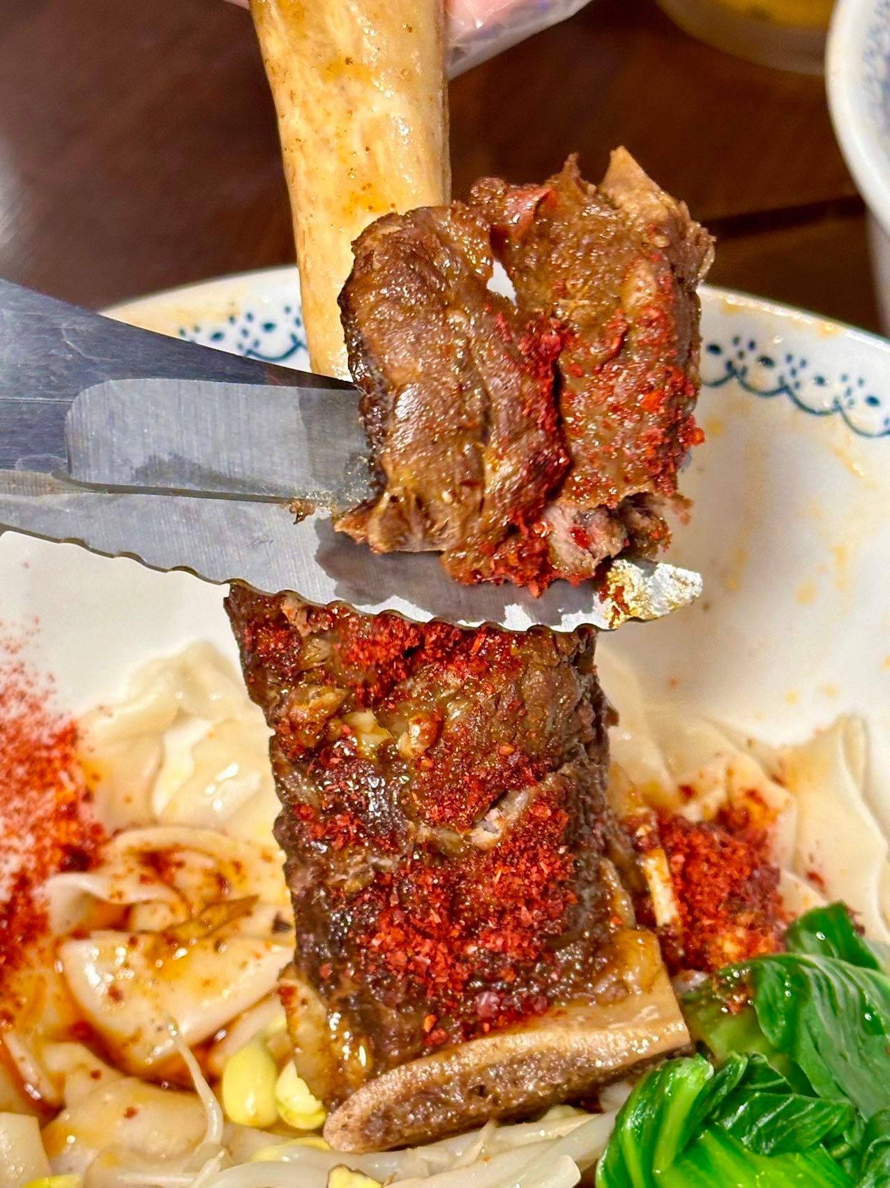 Oil-Splashed Beef Rib Noodles