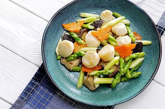 Asparagus with Scallops / King Prawns / Squid