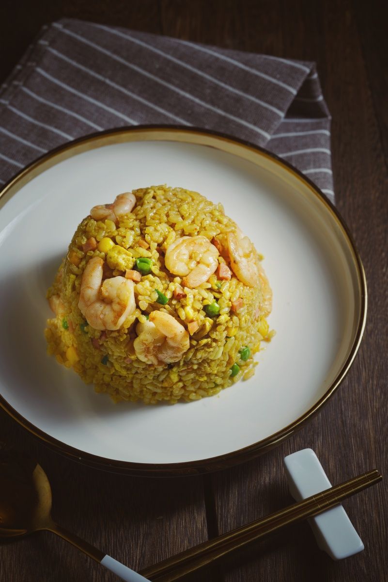 Singapore-Style Fried Rice