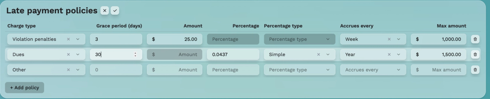 Solume late payment policy table showing charge type, grace period, amount or percentage, accrual interval, and maximum amount