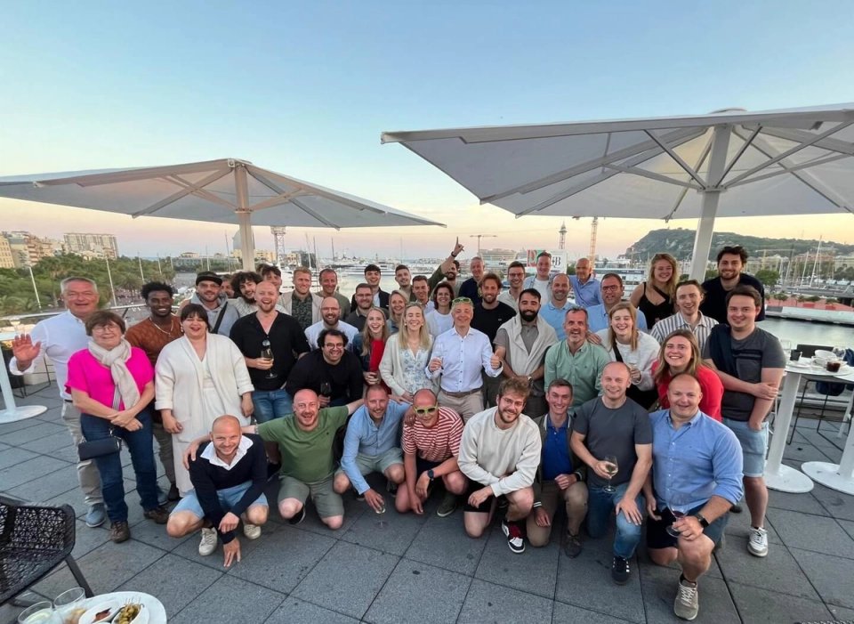 Incentive reis Barcelona Extrapower diner op rooftop