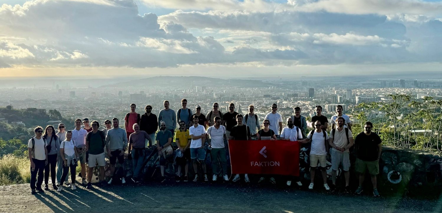 Group photo of Faktion colleagues during their company trip to Barcelona, organised by Nessout
