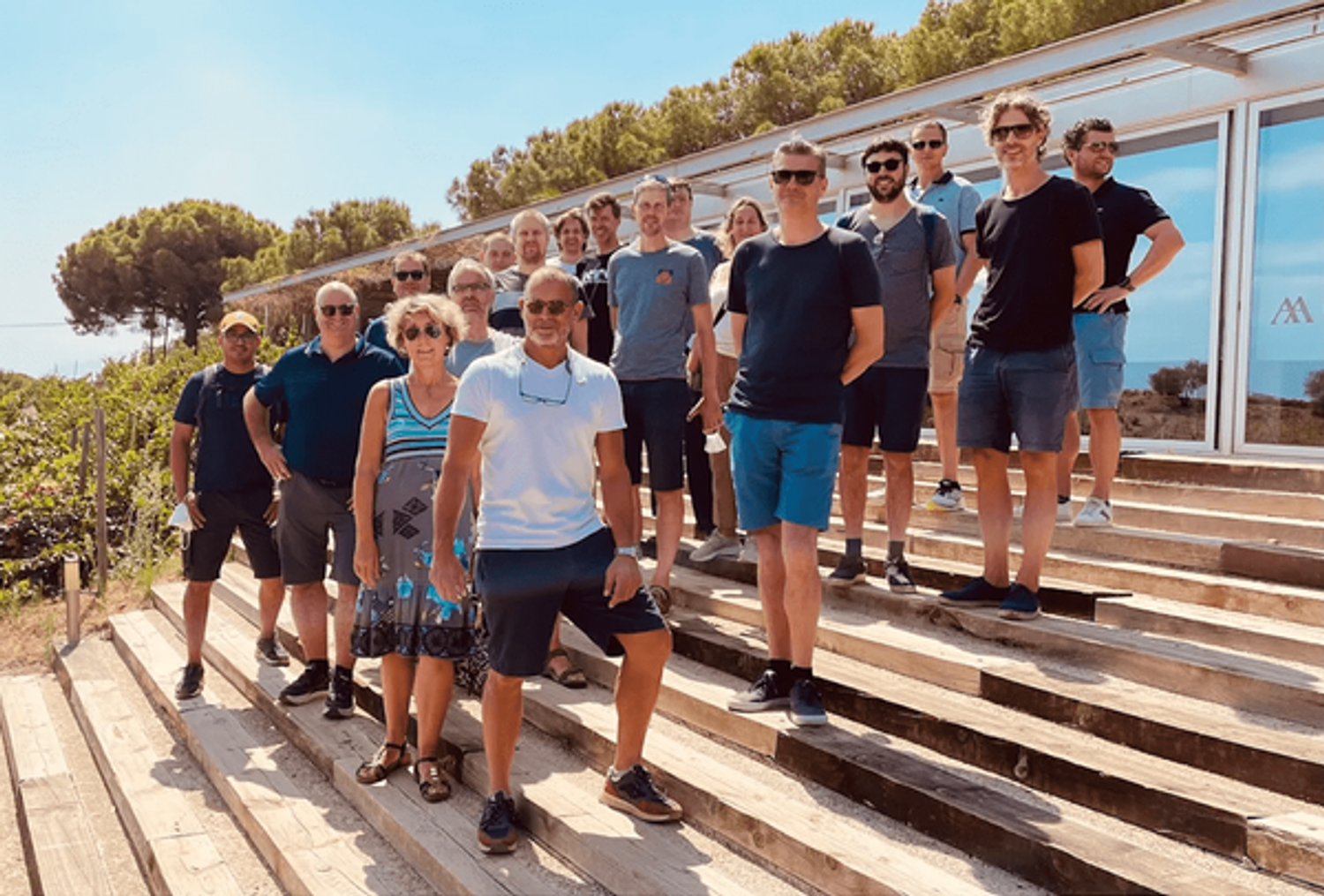 teambuilding barcelona omninet meeting in wijndomein alella