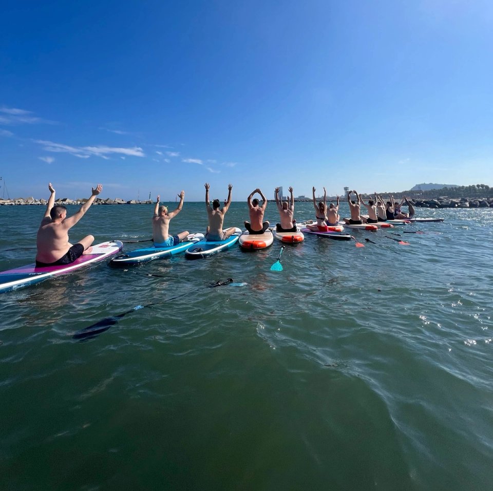Teambuilding Extrapower Barcelona activity SUP