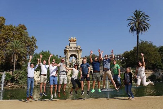 barcelona teambuilding groep in park de la ciutadella