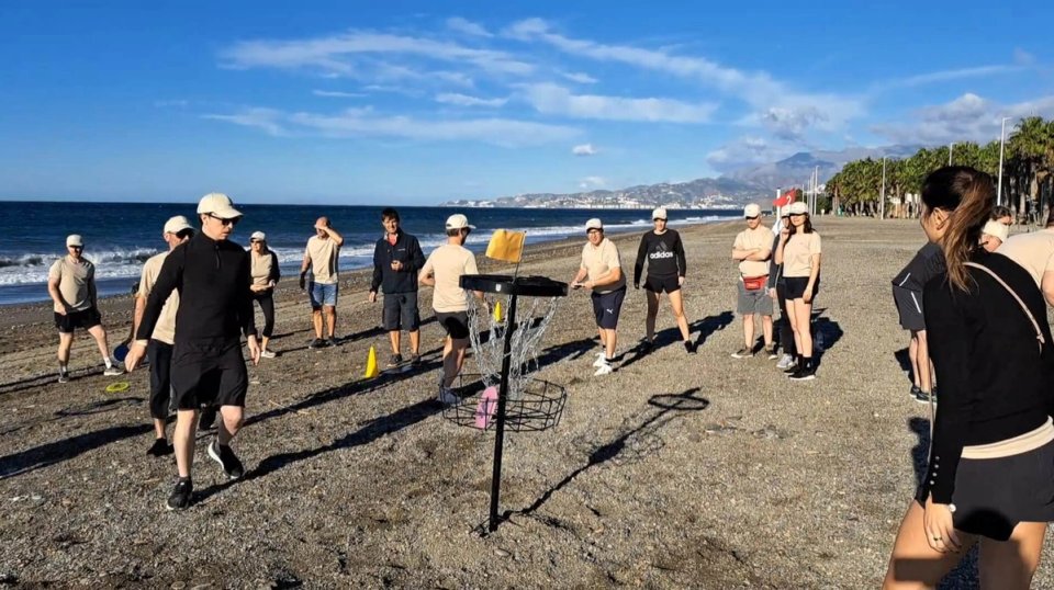 Company trip Spain Andalusia_teambuilding on beach Malaga