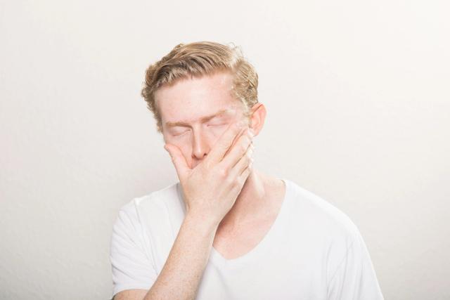 man feeling nauseous - Can Being Hungry Make You Nauseous