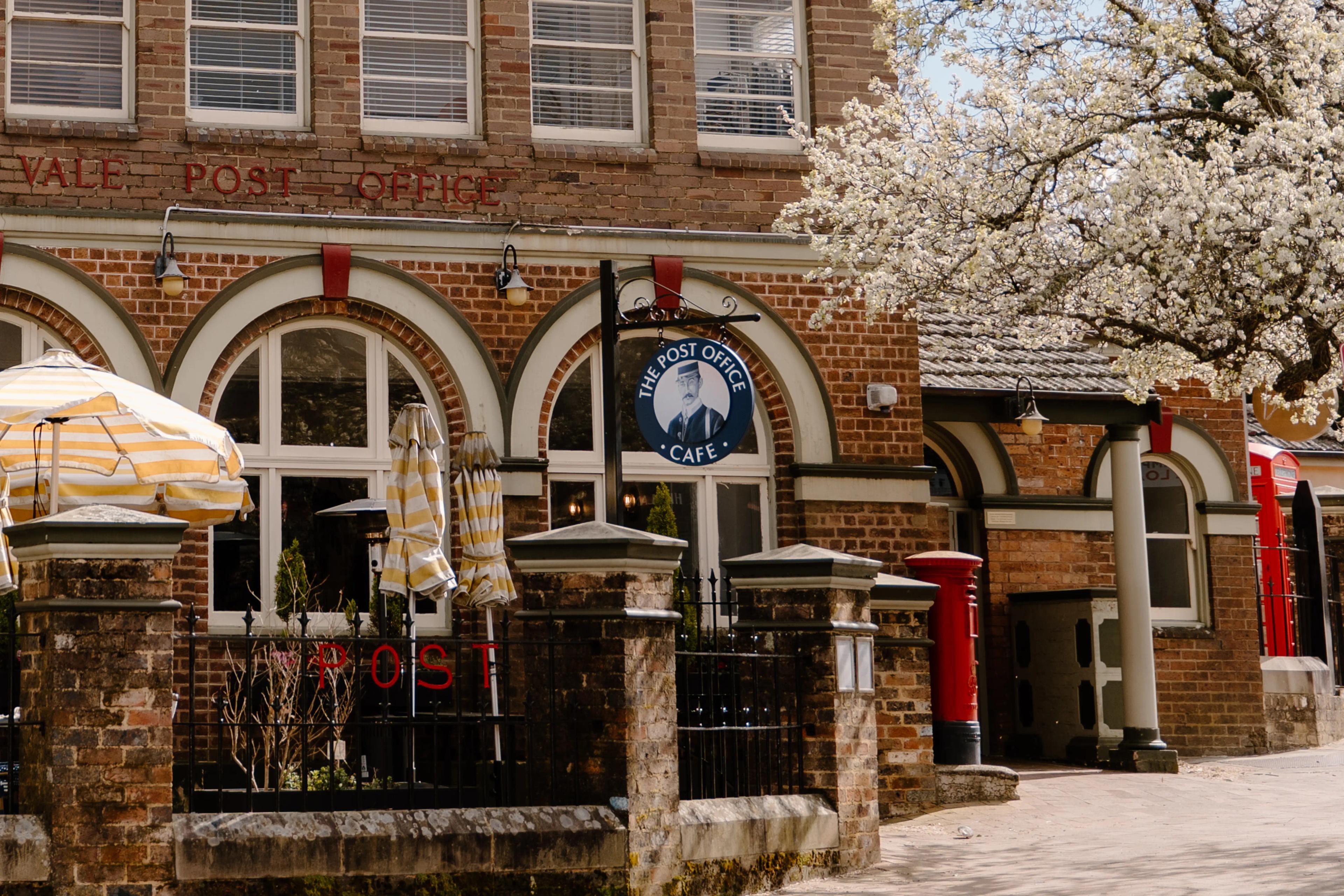 Exterior of the post office cafe in Moss Vale front entry.