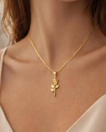 Gold Floral Rose Pendant