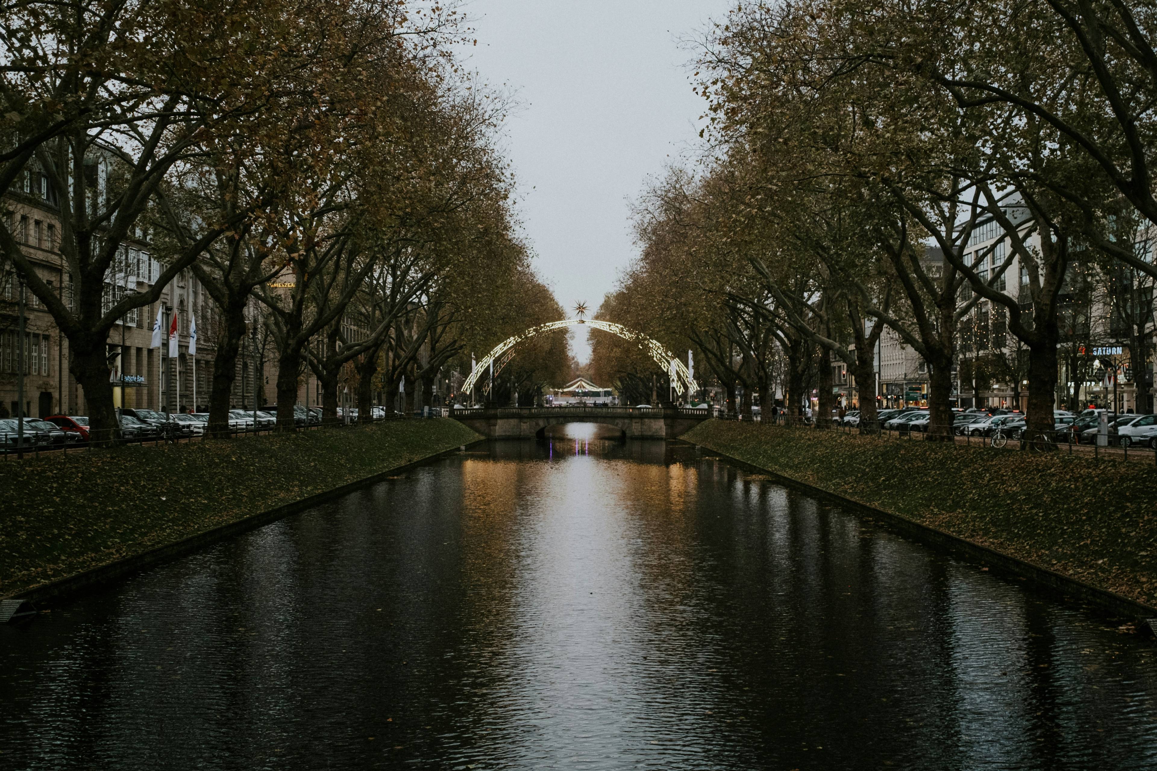 Diseldorf nemacka prikaz grada