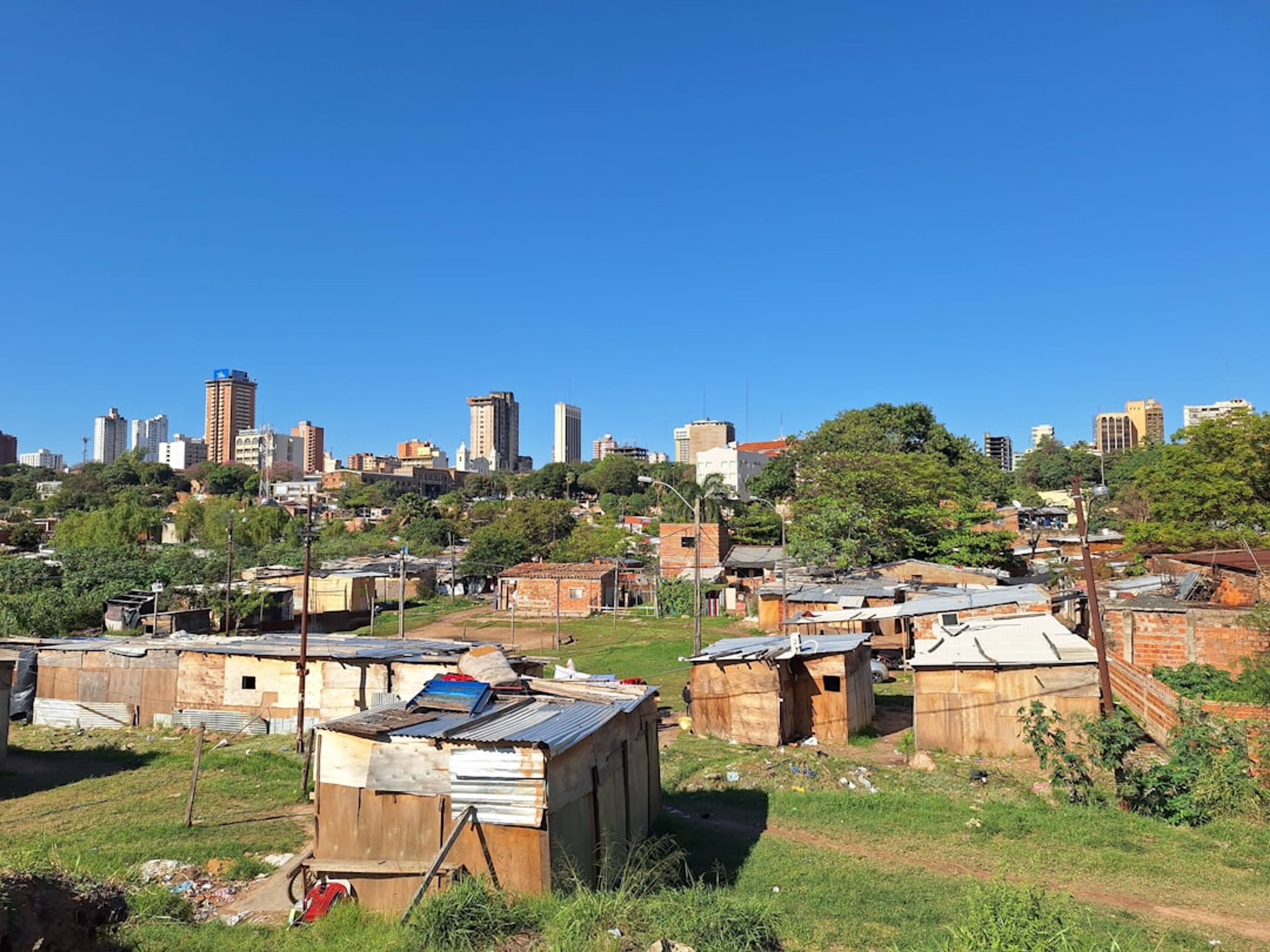 Panorama Asunsiona sa pogledom na reku i gradski skyline