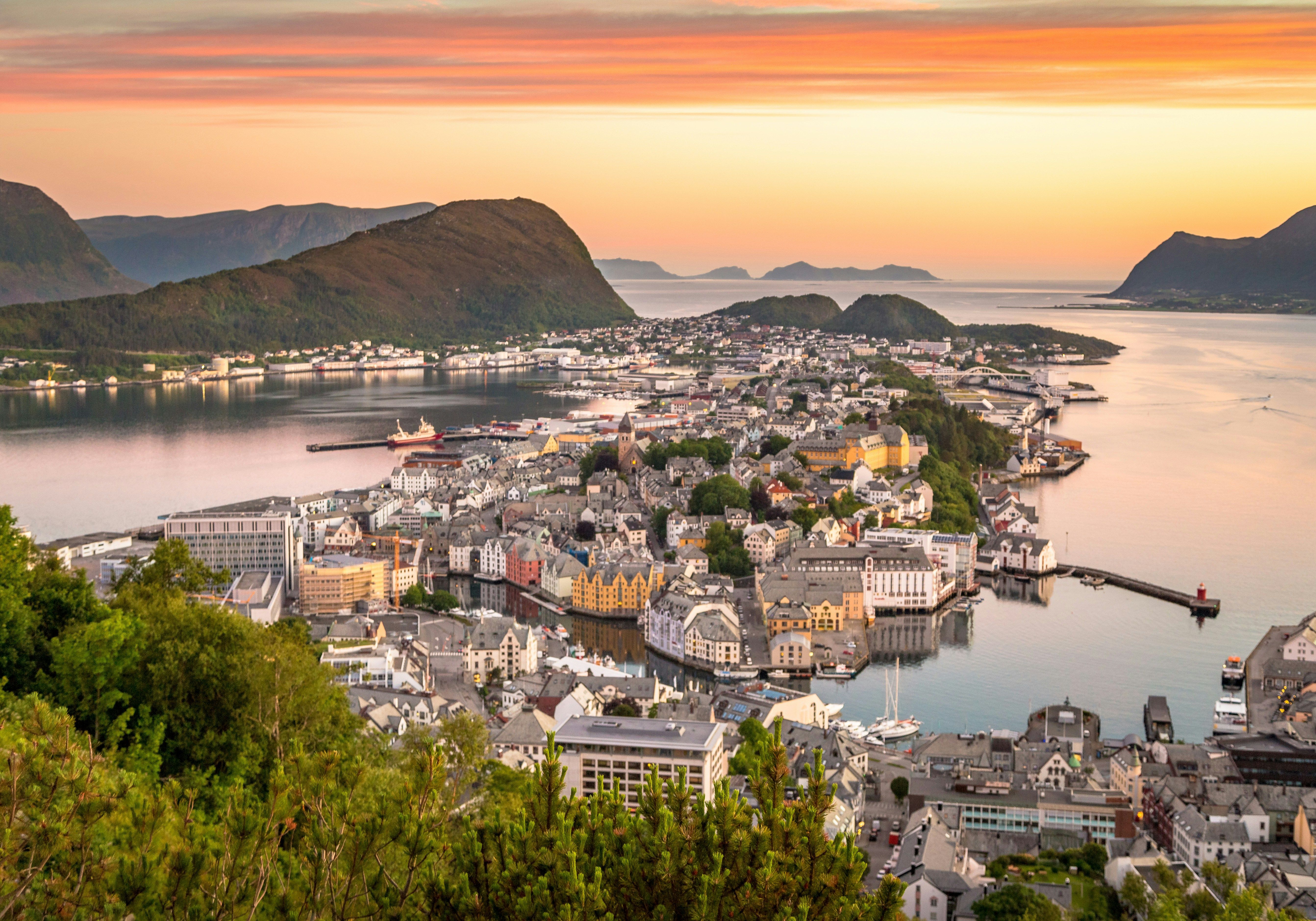Panoramski prikaz destinacije Alesund, Norveška