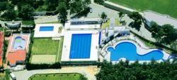Sportcomplex met openluchtzwembaden in Medjugorje