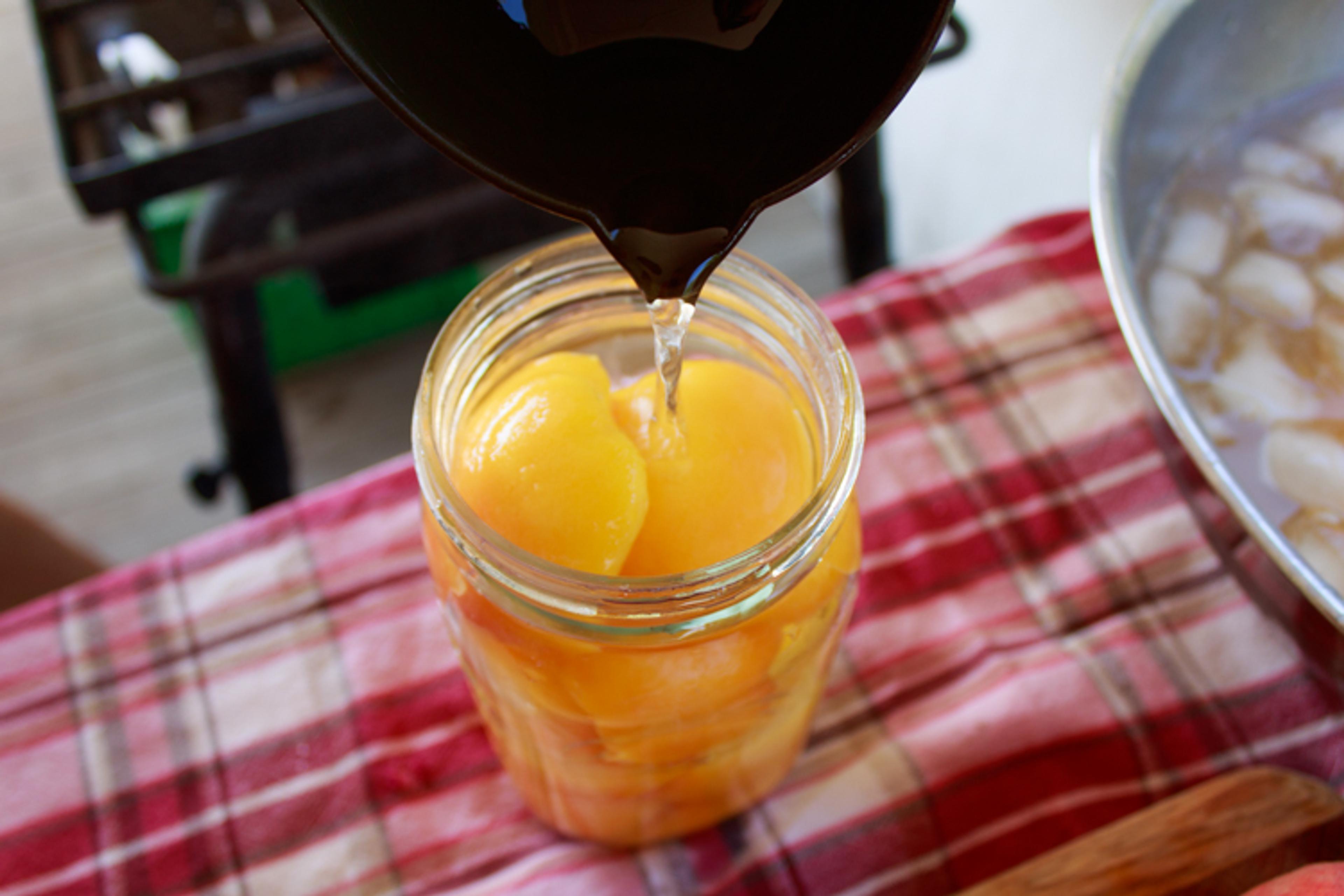 Fill jar to rim with syrup