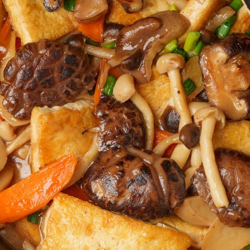 Mushroom and Tofu Clay Pot (ๅฌ่่ฑ่
็
ฒ)