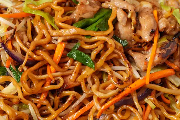 Chow Mein: A Chinese Chef's Masterclass (鷄肉炒麵) | Made With Lau