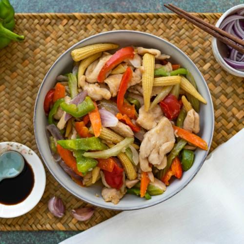 Rainbow Chicken Stir Fry (ไธๅฝฉ็้)
