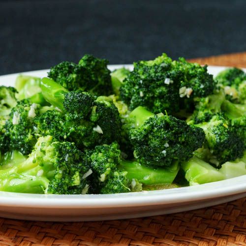 Broccoli Stir Fry (็่ฅฟ่ญ่ฑ)