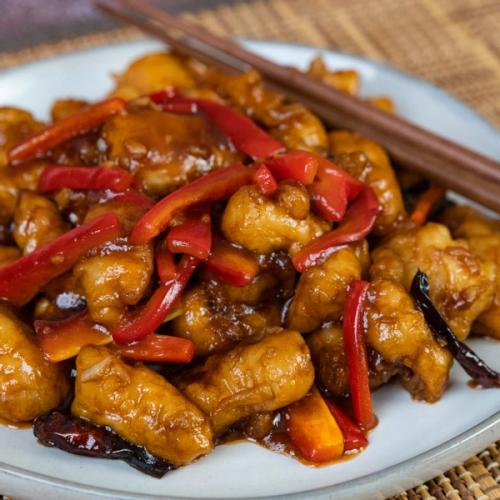 General Tso's Chicken (ๅทฆๅฎๆฃ ้)