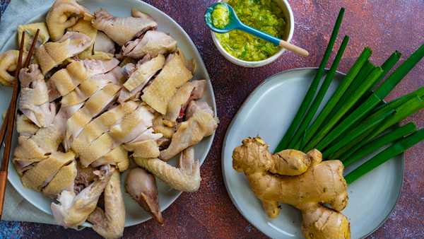 White Cut Chicken with Ginger Scallion Sauce (白切鸡姜葱酱)