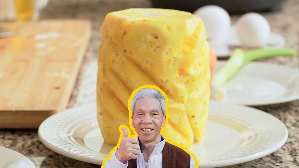 The How a Chinese Chef Cuts a Pineapple My Dad's Made 100,000 Times ...
