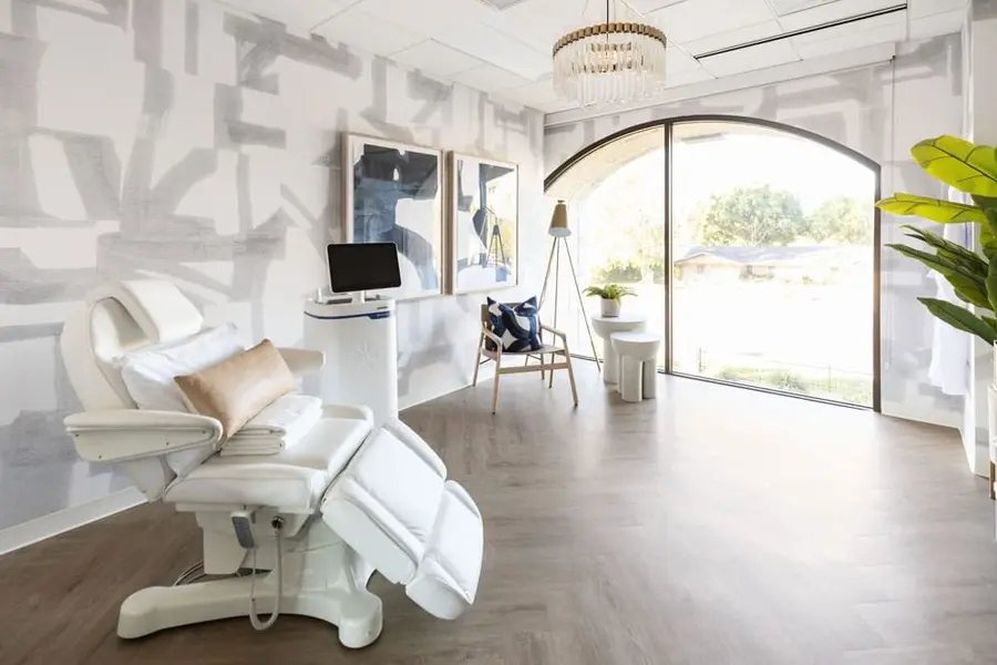 Bodify — Scottsdale — clinic exterior and interior.