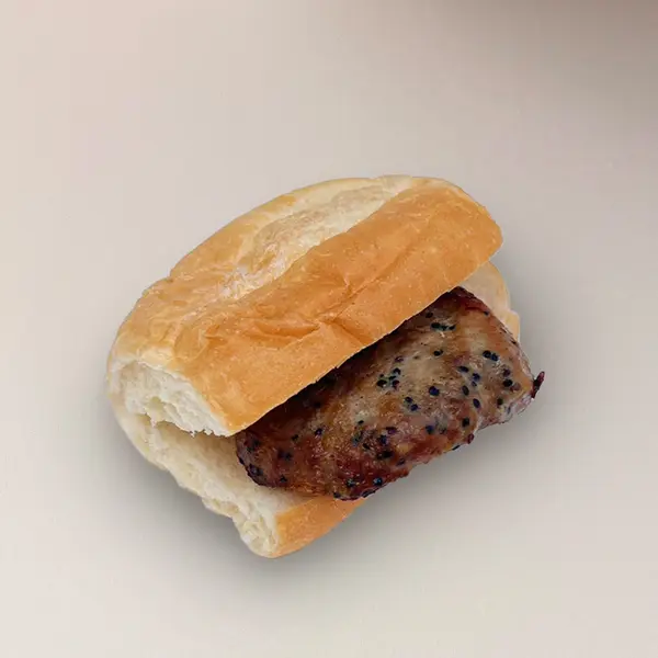 キヌア入りハンバーガー　(ソフトフランスパン)　