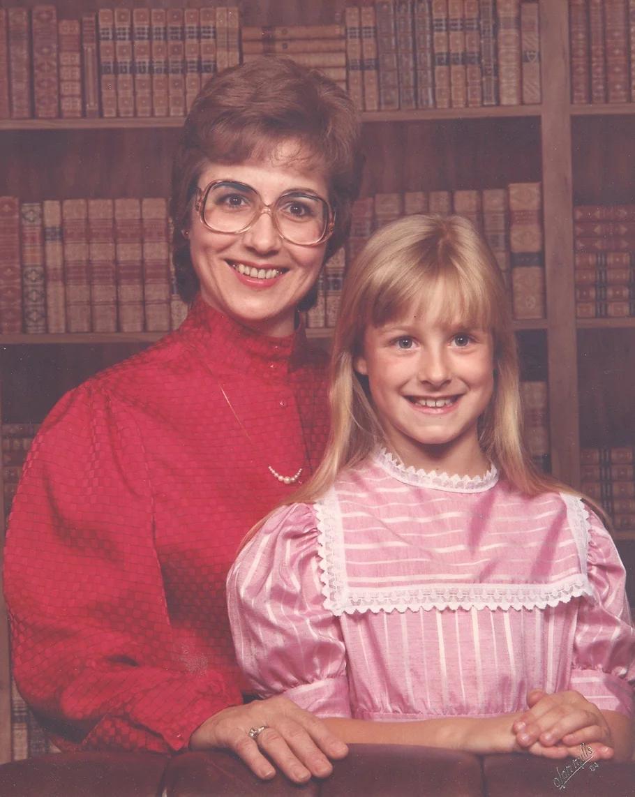 A color image of Melissa and her mother, Mary Ann