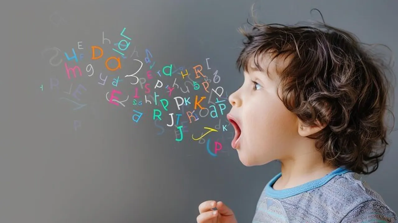 Niño de perfil con letras de colores saliendo de su boca