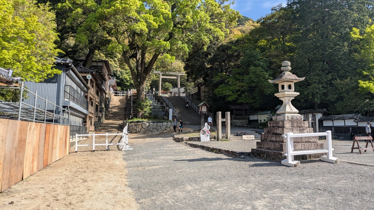 多度大社の参道