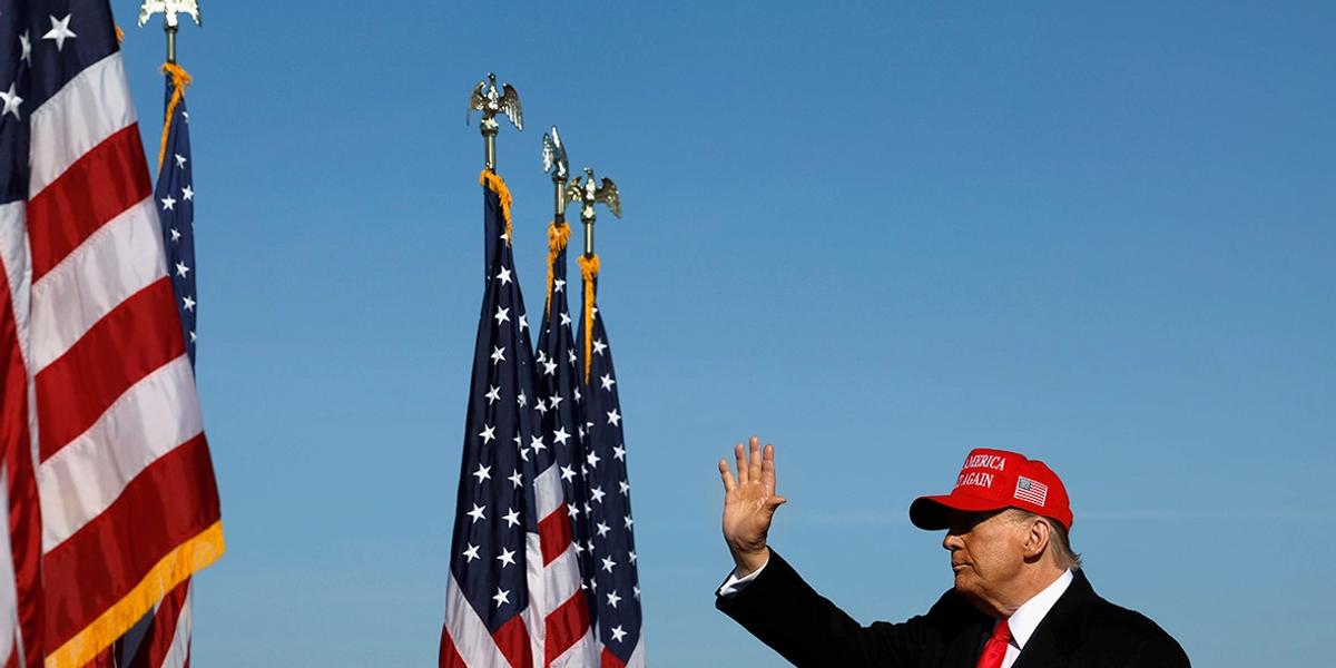 Трамп, америкт төрсөн хүмүүст иргэншил олгож ирсэн уламжлалыг, уугуул америкчуудын эсрэг 150-д жилийн өмнө шийдэгдэж байсан нэгэн хэрэг дээр үндэслэн, цуцлахыг хүсч байна