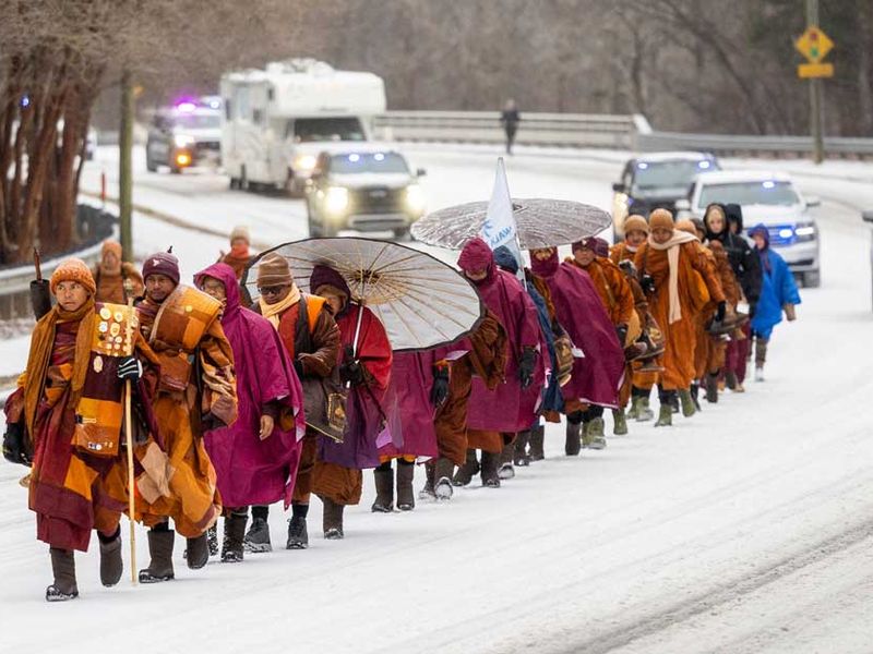 Гайхалтай, эерэг үйл явдал