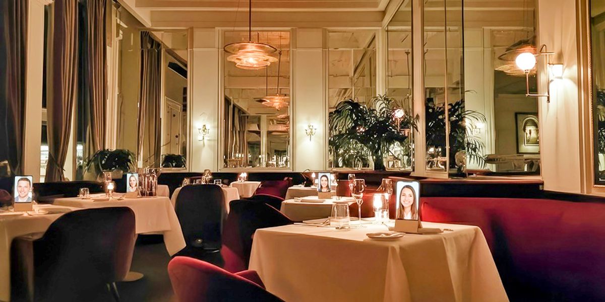 Дэлхийн анхны, хиймэл оюун ухаантай болзох, болзооны кафе Нью-Йорк хотод нээгдэнэ