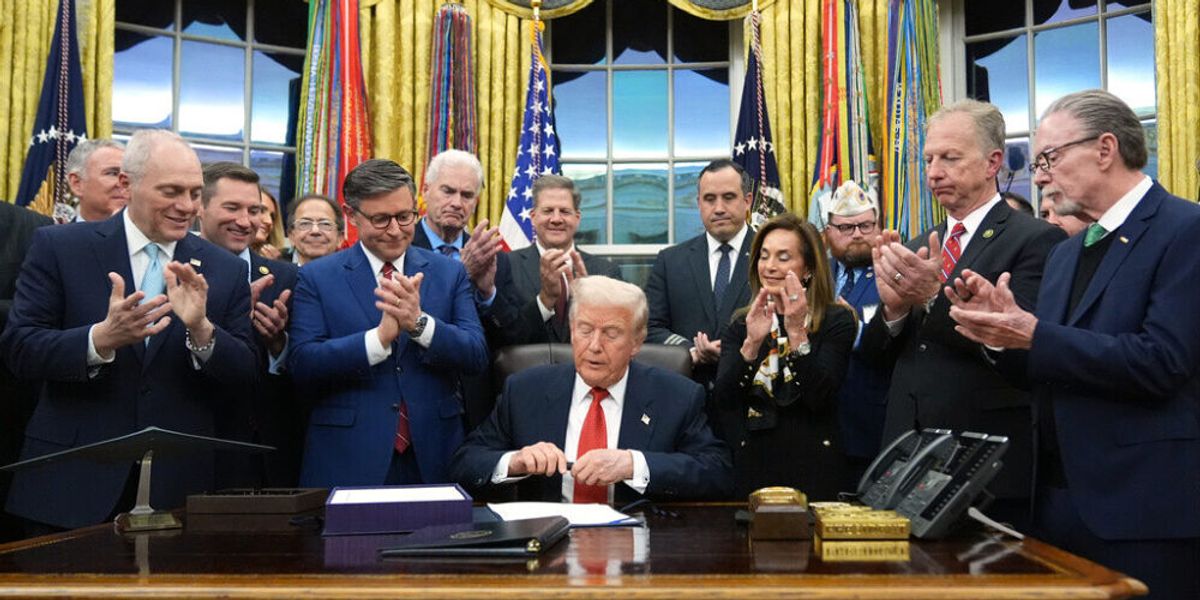 АНУ-ын түүхэн дэх, хамгийн удаан хугацааны Засгийн газрын үйл ажиллагааны зогсолт дууслаа