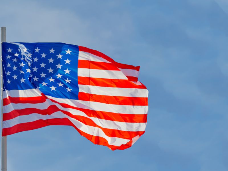 АНУ-ын иргэншлээс гарах хүсэлтийн хураамжийг 80%-иар буурууллаа