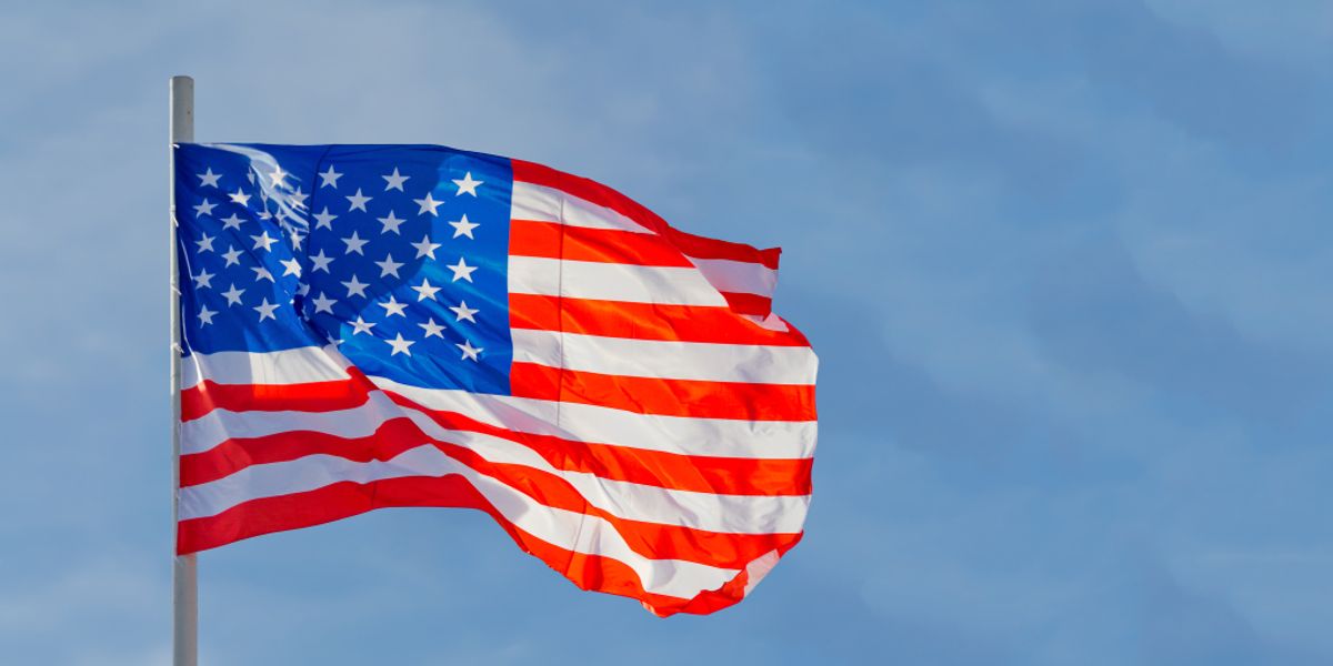 АНУ-ын иргэншлээс гарах хүсэлтийн хураамжийг 80%-иар буурууллаа