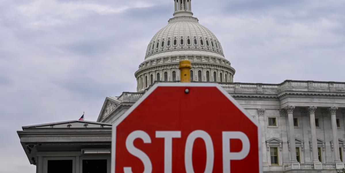 Энэ долоо хоногт, Бүгд Найрамдахчууд болон Ардчилсан намынхан тохиролцоонд хүрч Засгийн газрын зогсолт дуусч магадгүй байна