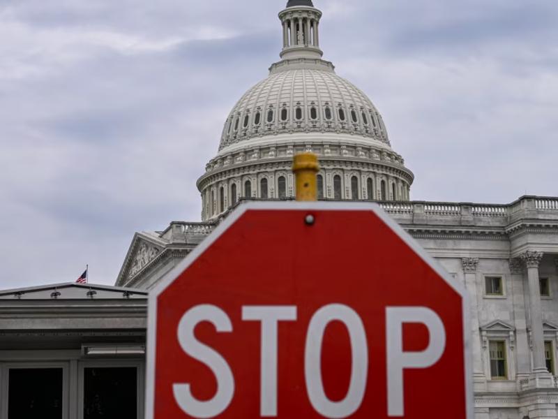 Энэ долоо хоногт, Бүгд Найрамдахчууд болон Ардчилсан намынхан тохиролцоонд хүрч Засгийн газрын зогсолт дуусч магадгүй байна