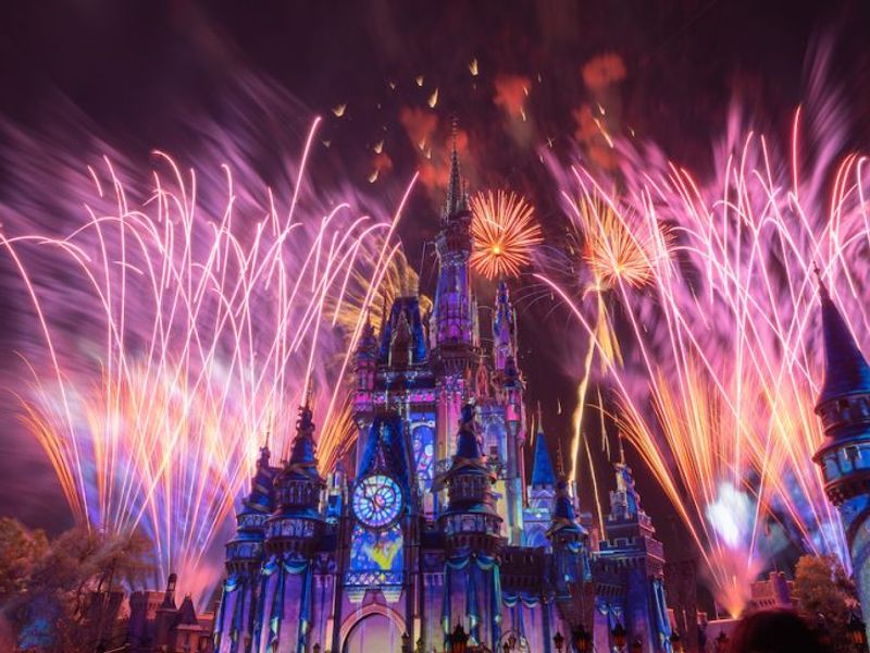 2026 онд Диснейландад зочлох хамгийн тохиромжтой цаг үеүд