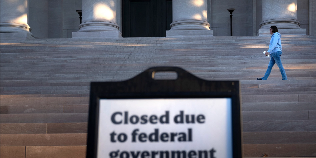 Шатдаун буюу Засгийн газрын үйл ажиллагааны түр зогсолт