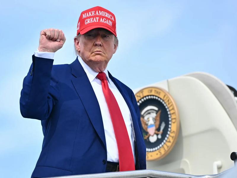 Трамп Татварын алба болон Сангийн яамнаас 10 тэрбум доллар гаргуулах нэхэмжлэл гаргалаа