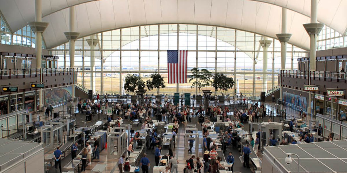 ICE-ийн агентууд АНУ даяарх нисэх буудлуудад ажиллаж эхэлнэ