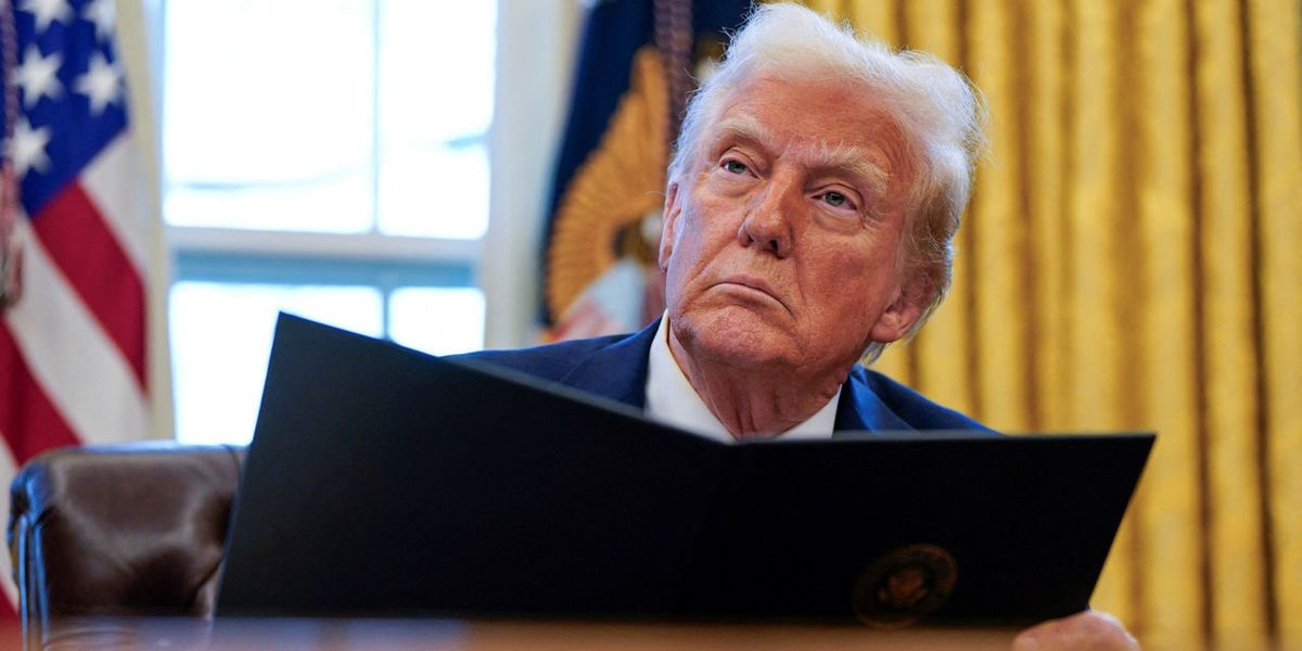 Трамп орлогын албан татварыг хасч, тарифын орлогоор орлуулахыг хүсч байна