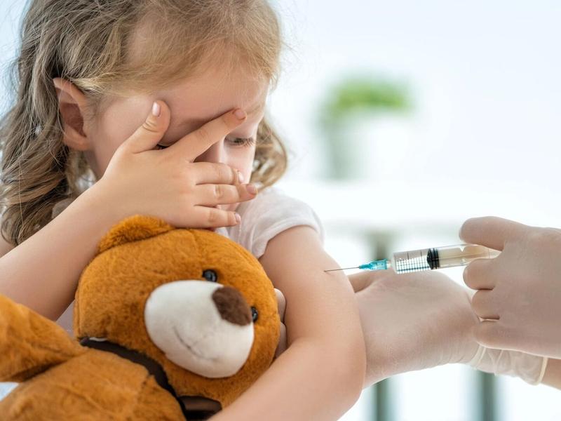 АНУ хүүхдүүдэд заавал хийлгэх вакцинжуулалтын жагсаалтыг цөөрүүлэв