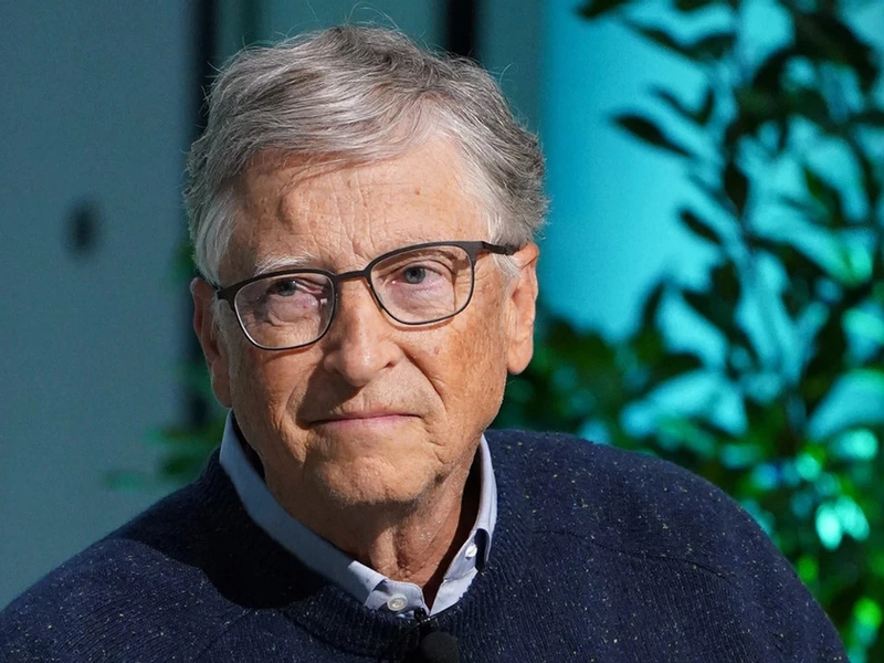 Билл Гейтс орос бүсгүйчүүдтэй эхнэрээ хуурснаа хүлээн зөвшөөрөв