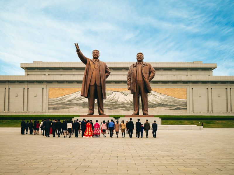 Ким Чен Ун: Хойд Солонгосын нууцлаг удирдагчийн талаар бидний мэдэхгүй зүйл