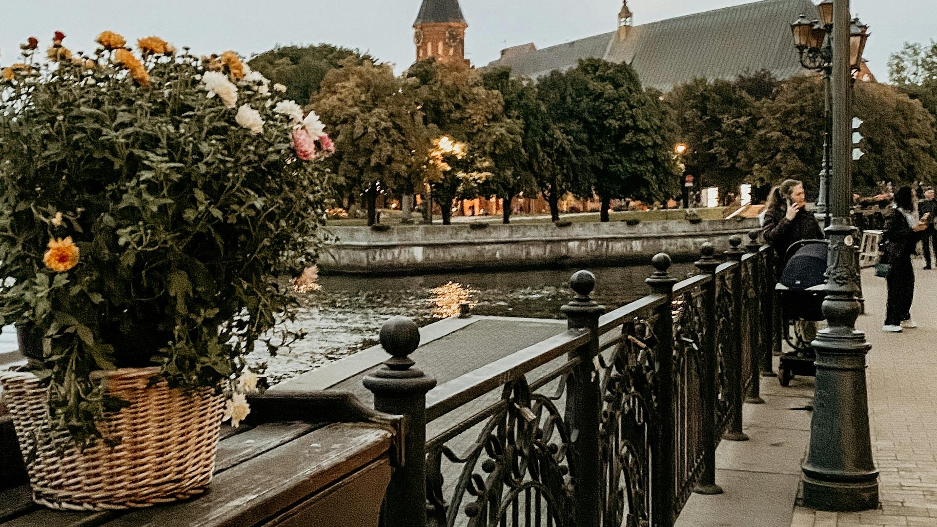 Калининград развивает свою туристическую инфраструктуру, приглашая посетителей исследовать свои исторические места и красивые пейзажи, создавая потенциальные возможности для эскорт-агентств общаться с туристами Калининград развивает свою туристическую инфраструктуру, приглашая посетителей исследовать свои исторические места и красивые пейзажи, создавая потенциальные возможности для эскорт-агентств общаться с туристами