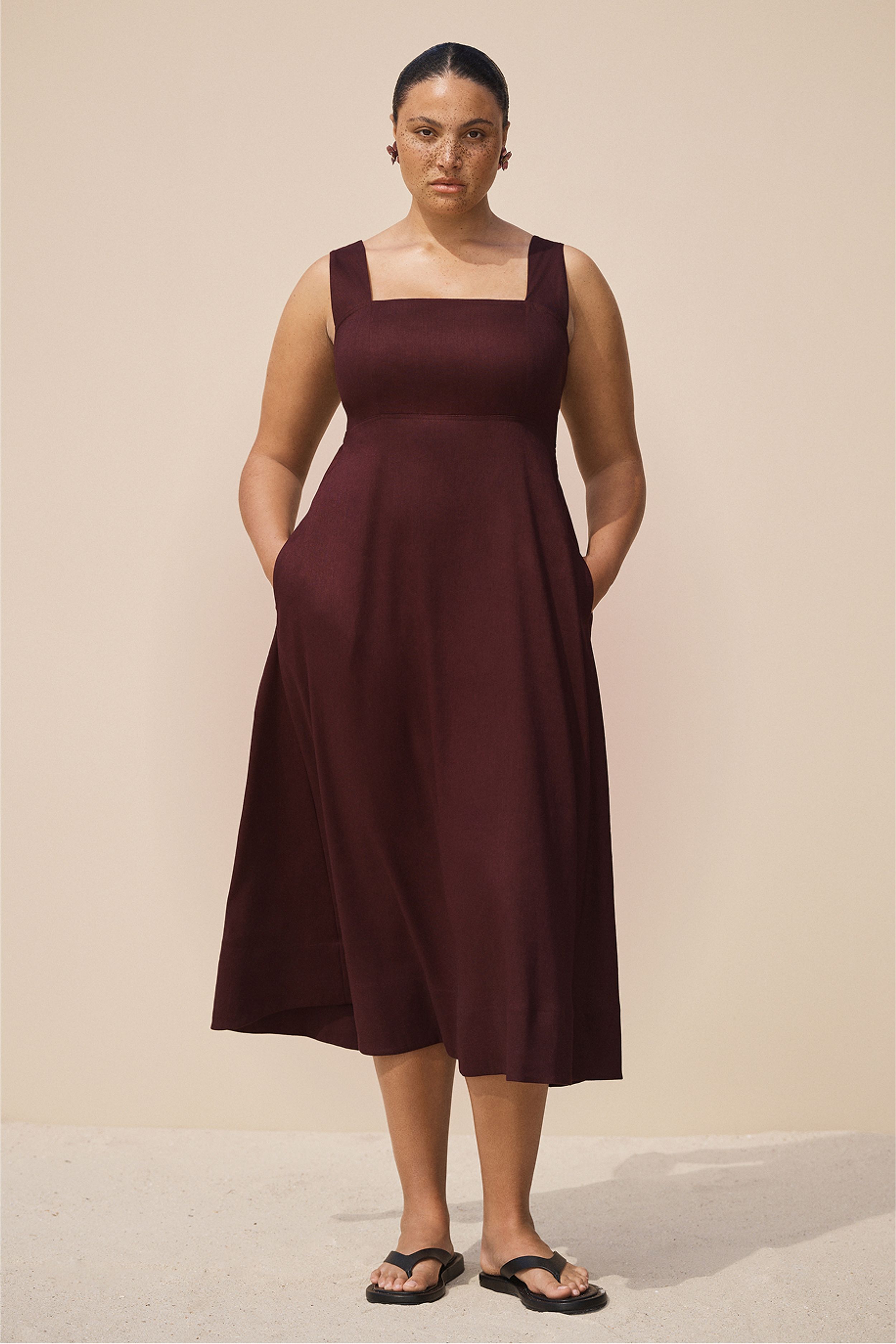 DRESSES