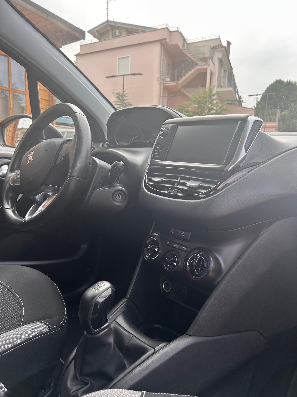Peugeot 208  5p 1.6 bluehdi Allure 75cv — foto 3